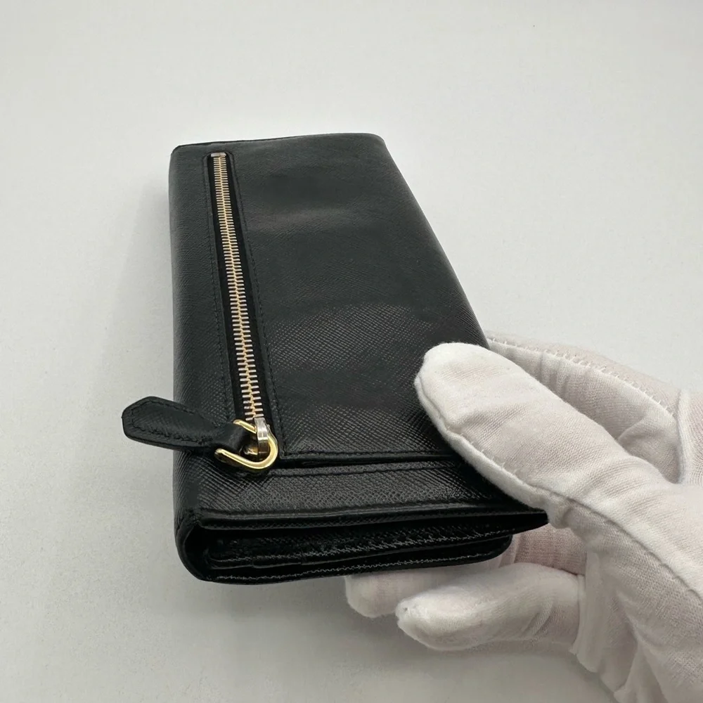 Prada Wallet - Picture 2 of 11